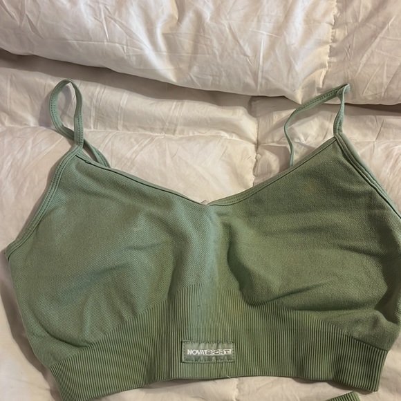 NWT Green Activewear Set - Picture 2 of 6